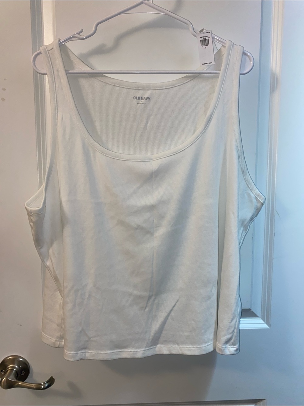 Old Navy White Scoop-Neck Crop Tank